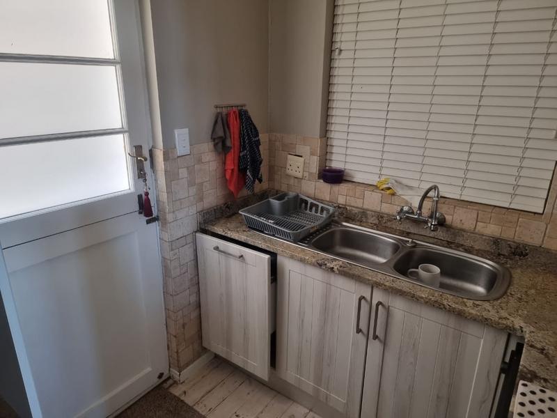 To Let 6 Bedroom Property for Rent in Outeniqua Strand Western Cape